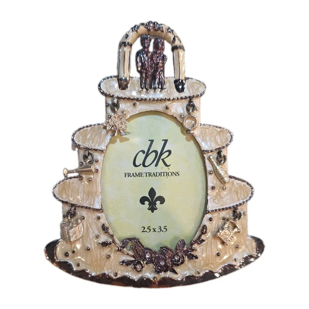 CBK LTD Frame Wedding Cake Oval Photo Frame Charms 2.5 x 3.5 inches